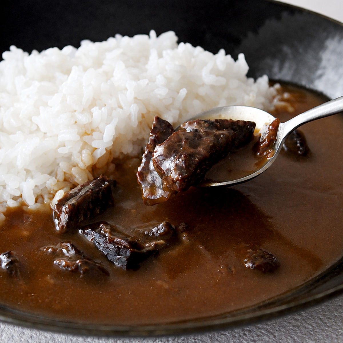 熟成黒毛和牛の海老出汁カレー 4個セット